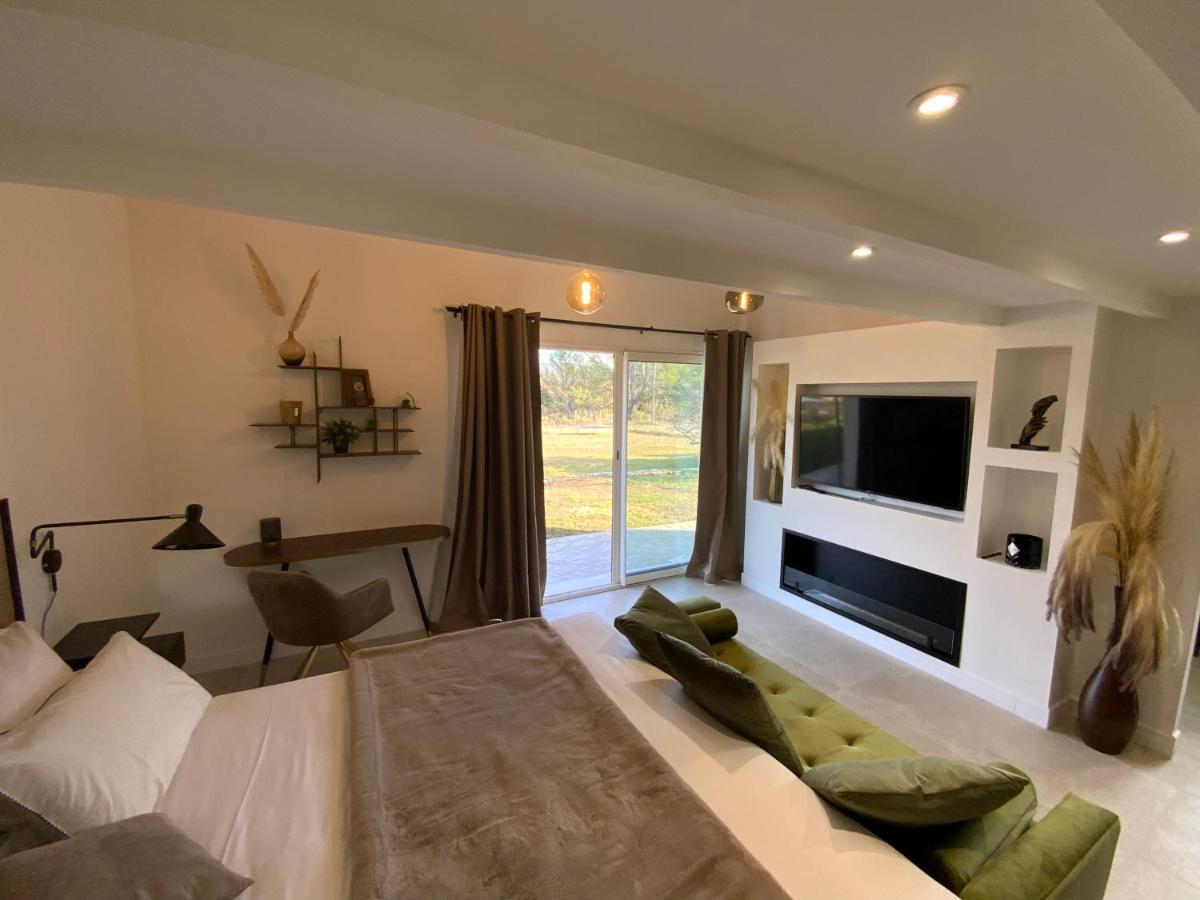 Le Hameau Des Vanades Ampus Екстериор снимка